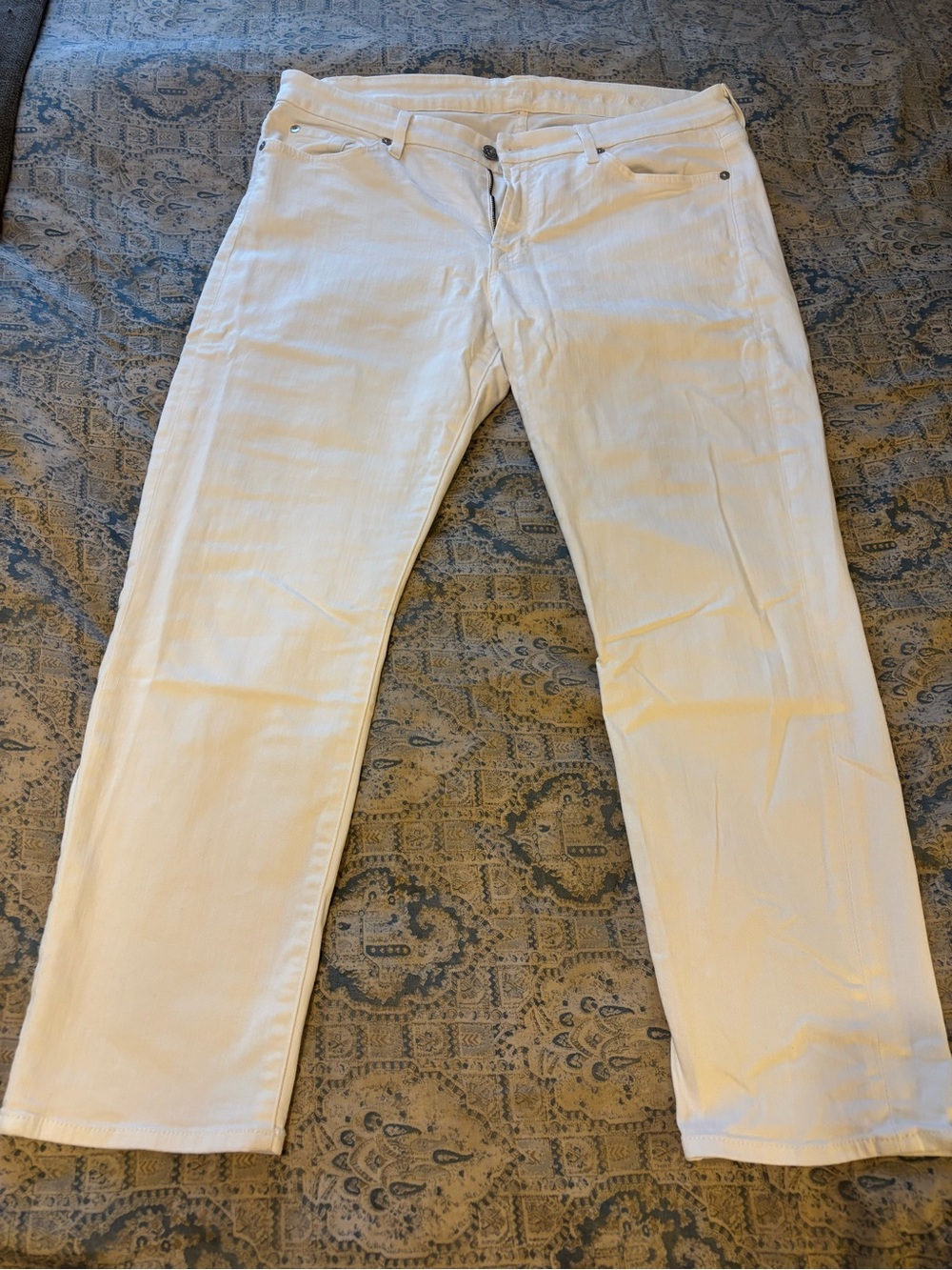 7 For All Mankind White Straight Jeans Size 33 | Excellent Condition